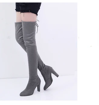 Женские весенне-осенние Новые Модные Длинные сапоги с боковой молнией 2023 года на тонком высоком каблуке из толстой замши Выше колена, Черные Серые туфли
