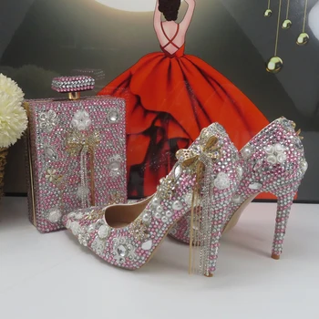 Модные женские свадебные туфли и сумка для новобрачных Женские туфли-лодочки на высоком тонком каблуке с кисточками и украшением в виде кристаллов Женские вечерние туфли с розовым украшением в виде кристаллов