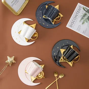 Скандинавская креативная чашка с блюдцем в виде Луны и звезды, Золотая Ложка, Уникальная Керамическая чашка с блюдцем, набор для кофе, чая, Кухонная посуда, подарок для нее
